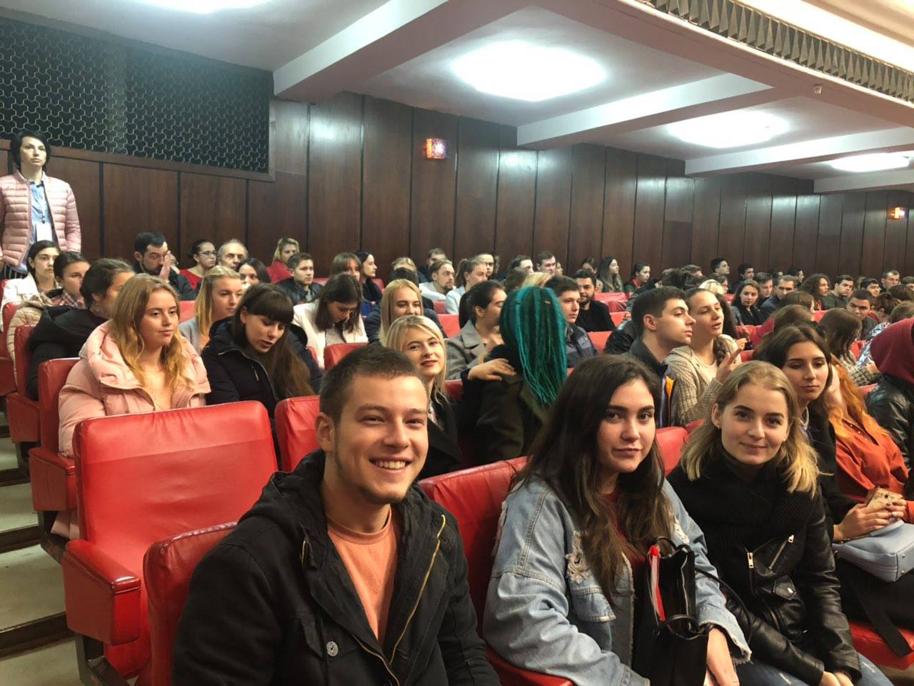 <strong>LifeWithoutBorders2018</strong>