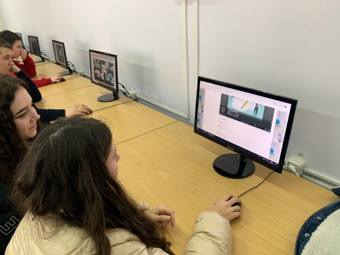 <strong>saferinternetday2021</strong>