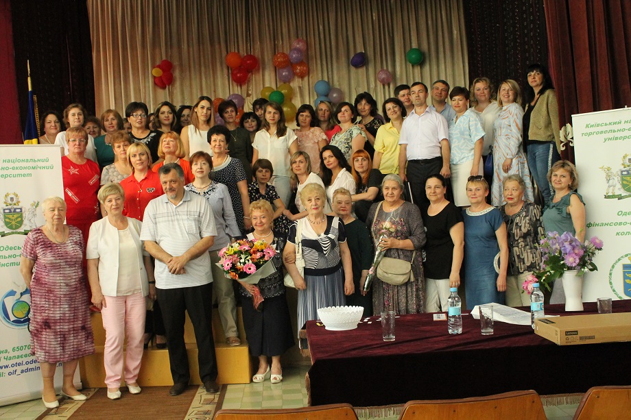 <strong>zustrichvipusknikiv2019</strong>